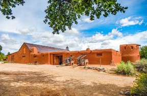 El Rancho de las Golondrinas in landscape.